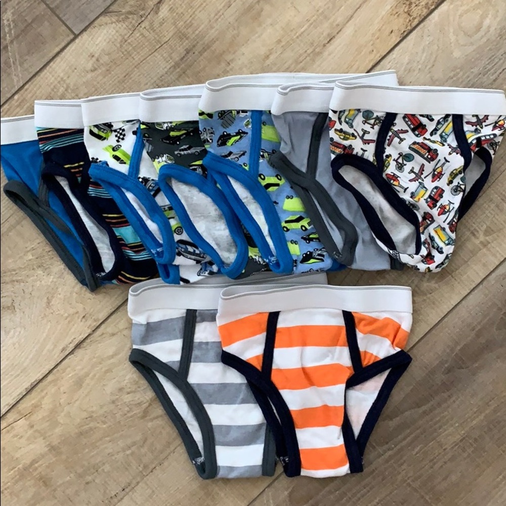 NWOT Toddler Briefs